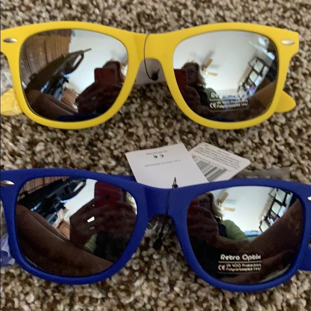 Two pairs Retro Optix sunglasses NWT unisex